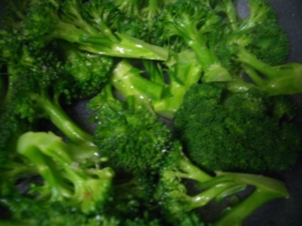 あと1品 ブロッコリーのオイル蒸し レシピ 作り方 By Ukatamago 楽天レシピ